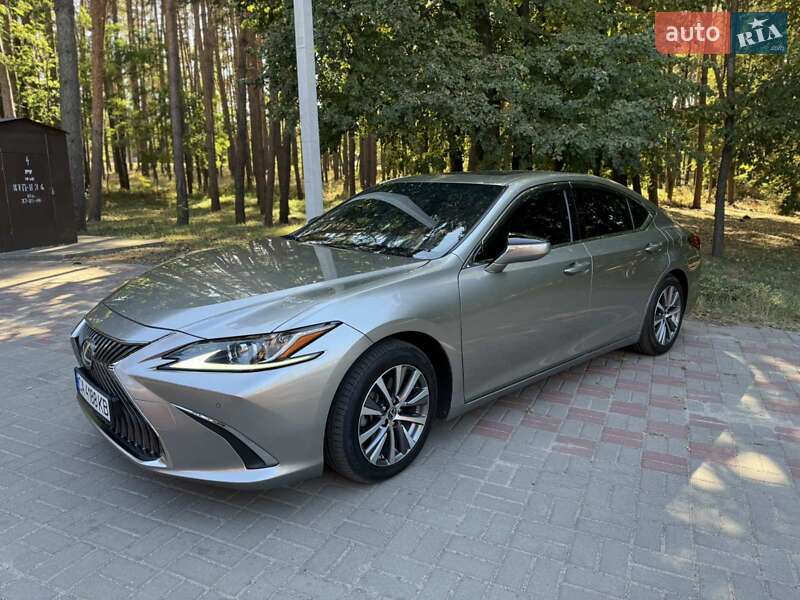 Седан Lexus ES 2018 в Черкассах фото 13 Седан Lexus ES 2018 в Черкассах
