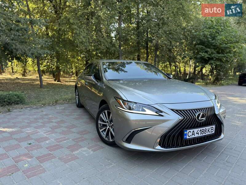 Седан Lexus ES 2018 в Черкассах фото 2 Седан Lexus ES 2018 в Черкассах