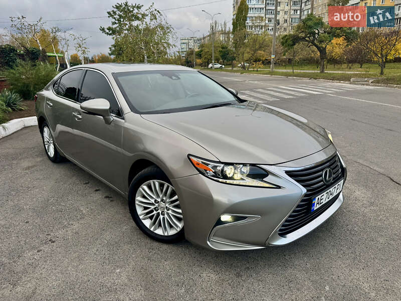 Седан Lexus ES 2017 в Кам'янському фото 22 Седан Lexus ES 2017 в Кам'янському