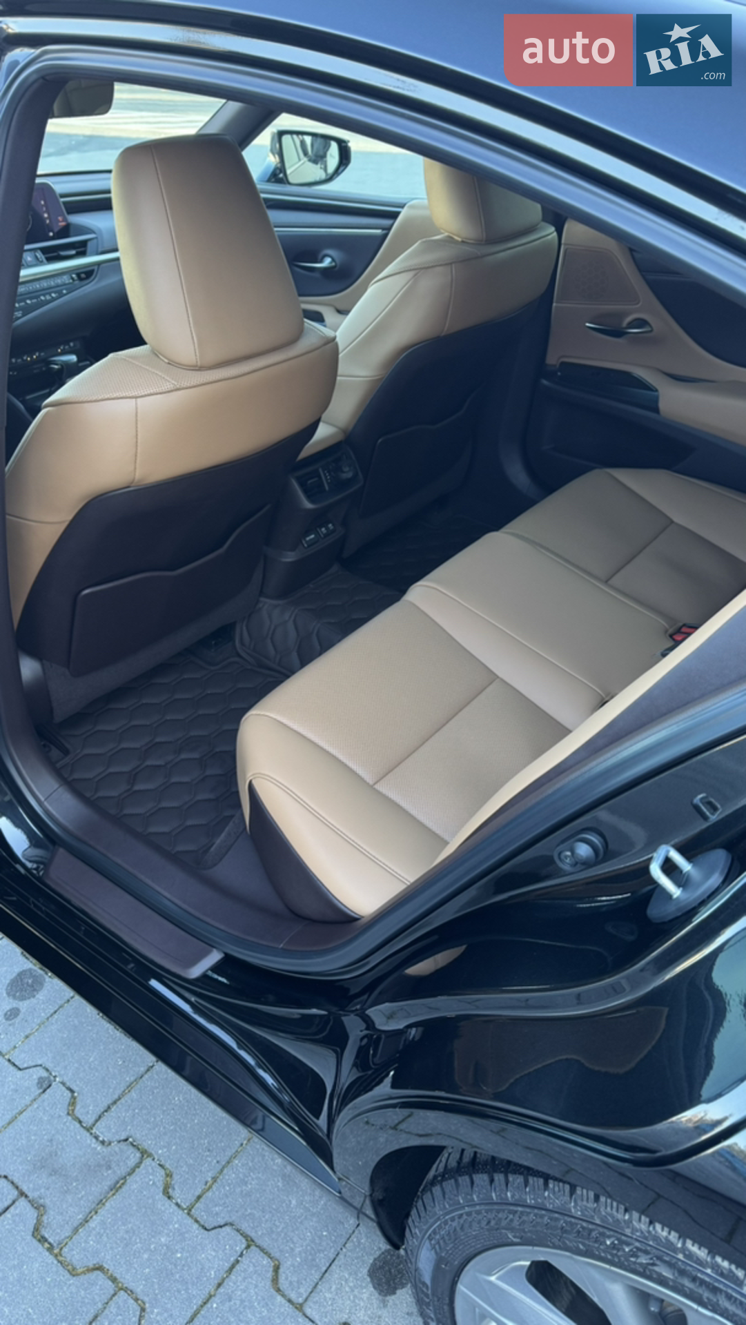 2019 Lexus ES - мініатюра 16