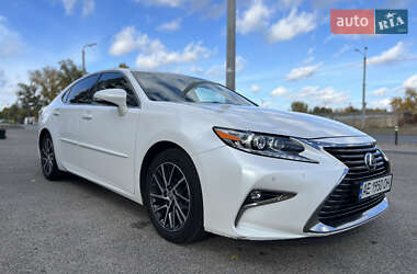 Седан Lexus ES 2016 в Днепре Седан Lexus ES 2016 в Днепре