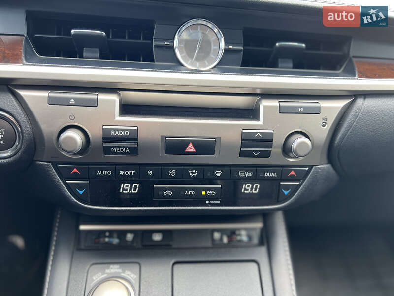 Седан Lexus ES 2016 в Днепре фото 19 Седан Lexus ES 2016 в Днепре