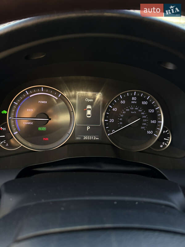 Седан Lexus ES 2015 в Черновцах