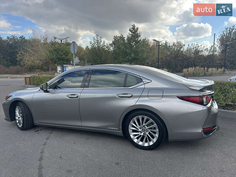 Седан Lexus ES 2019 в Днепре