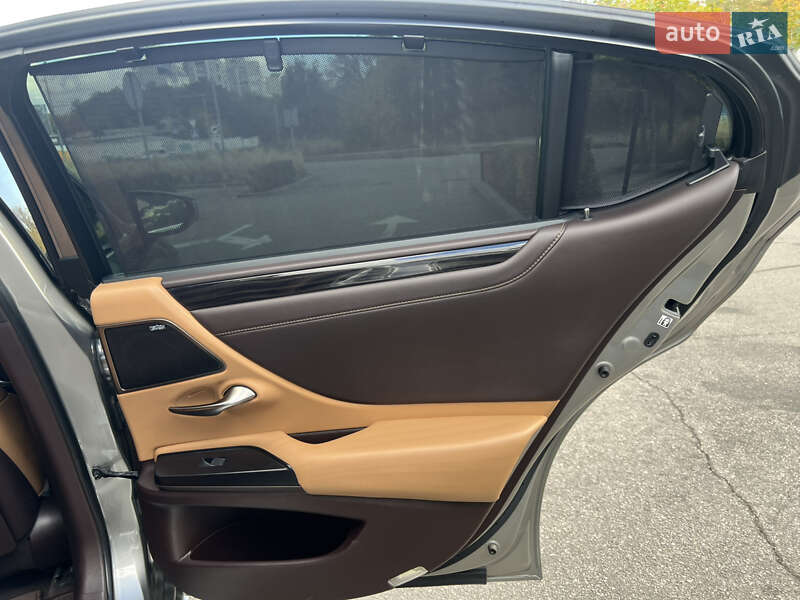 Седан Lexus ES 2019 в Днепре