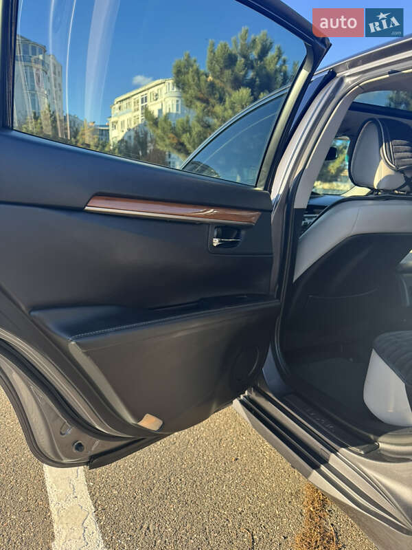 Седан Lexus ES 2014 в Одессе