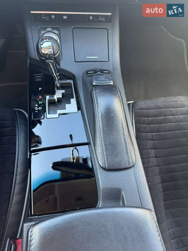 Седан Lexus ES 2014 в Одессе