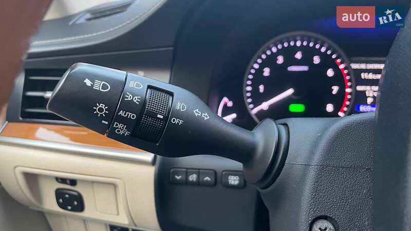 Седан Lexus ES 2013 в Киеве фото 15 Седан Lexus ES 2013 в Киеве