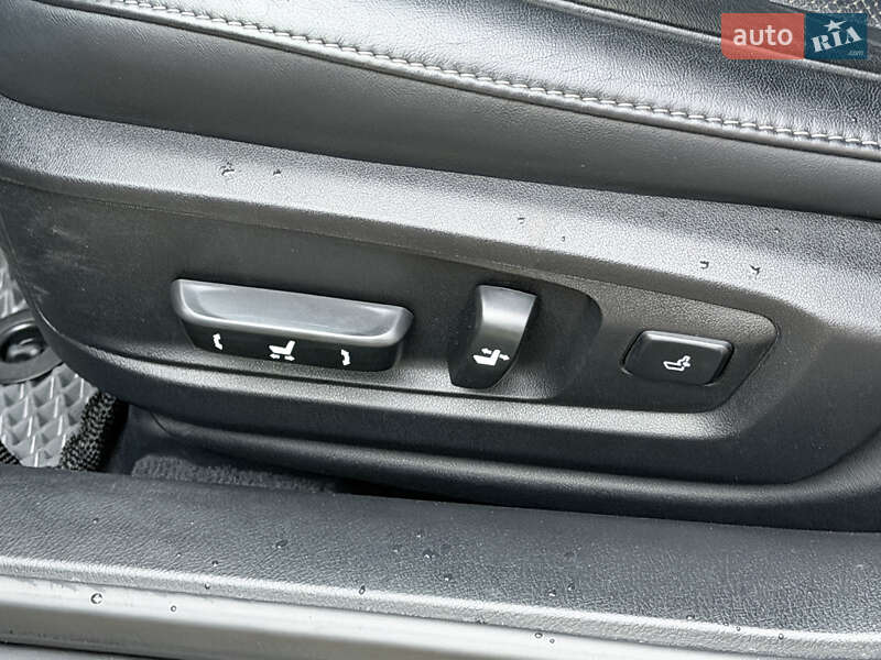 Седан Lexus ES 2017 в Львове фото 5 Седан Lexus ES 2017 в Львове