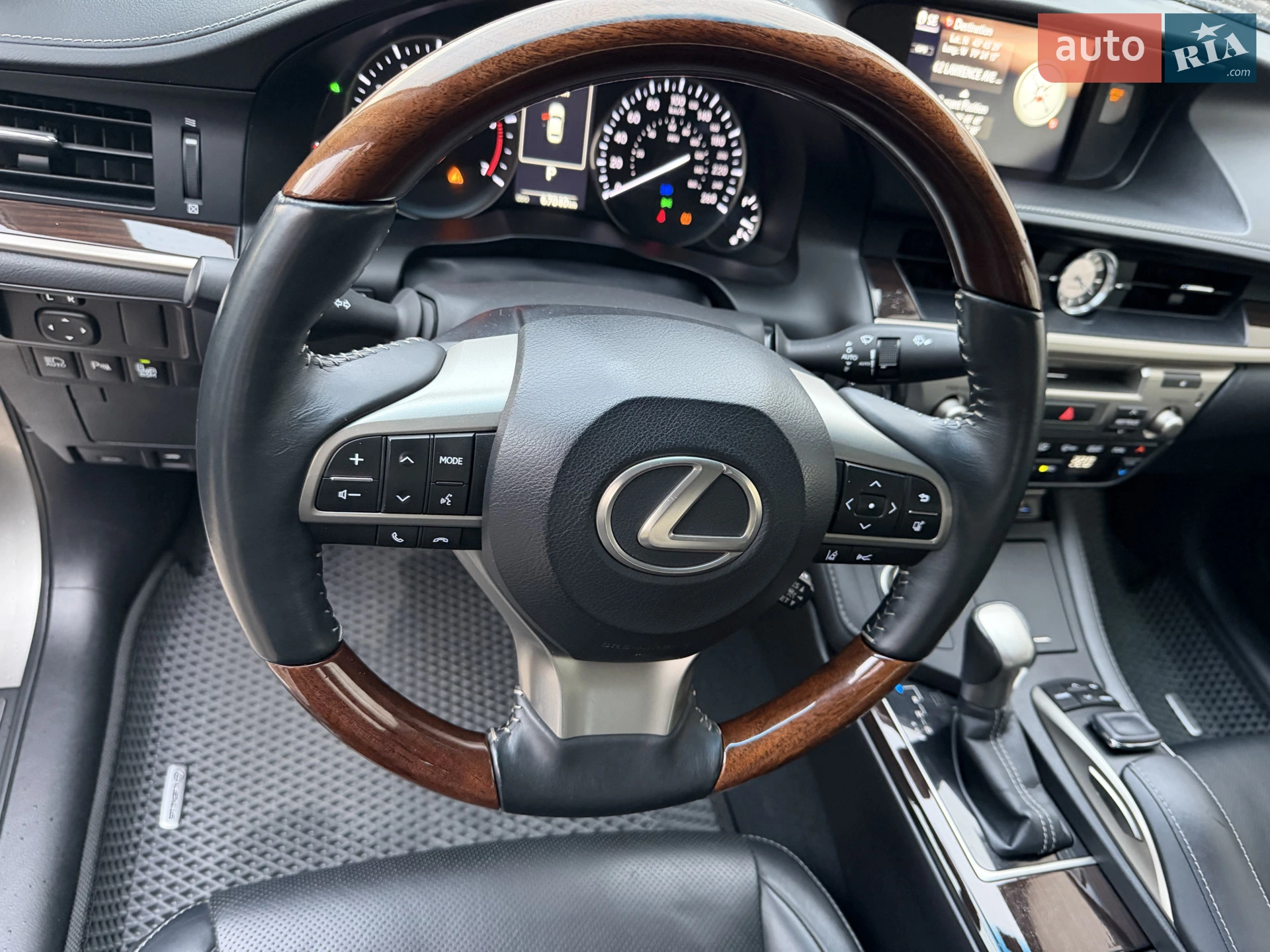 2017 Lexus ES - мініатюра 26