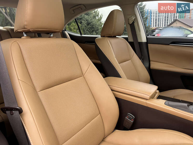 Седан Lexus ES 2017 в Дніпрі фото 31 Седан Lexus ES 2017 в Дніпрі