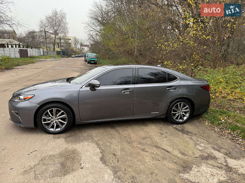 Седан Lexus ES 2015 в Одессе