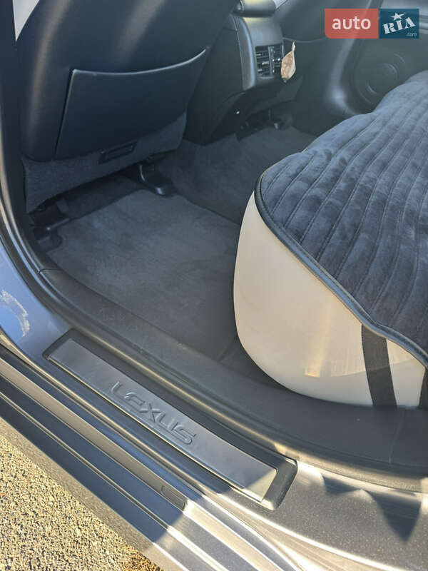 Седан Lexus ES 2014 в Добровеличковке