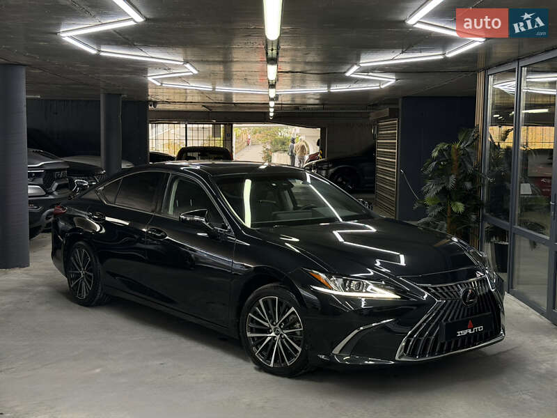 Lexus ES 2023