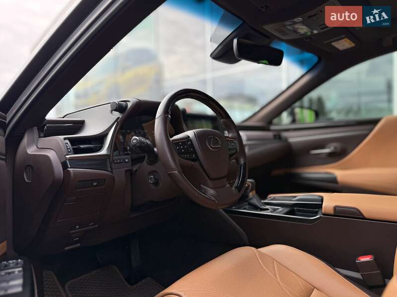 Седан Lexus ES 2020 в Киеве