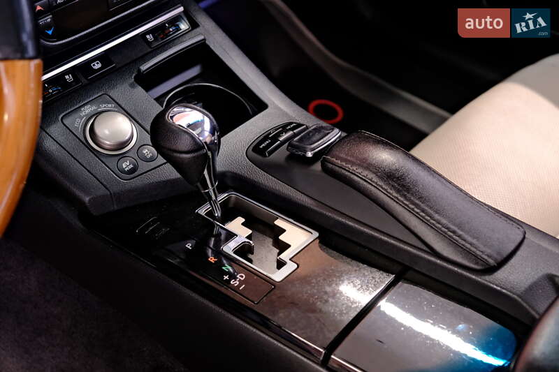 Седан Lexus ES 2014 в Одессе