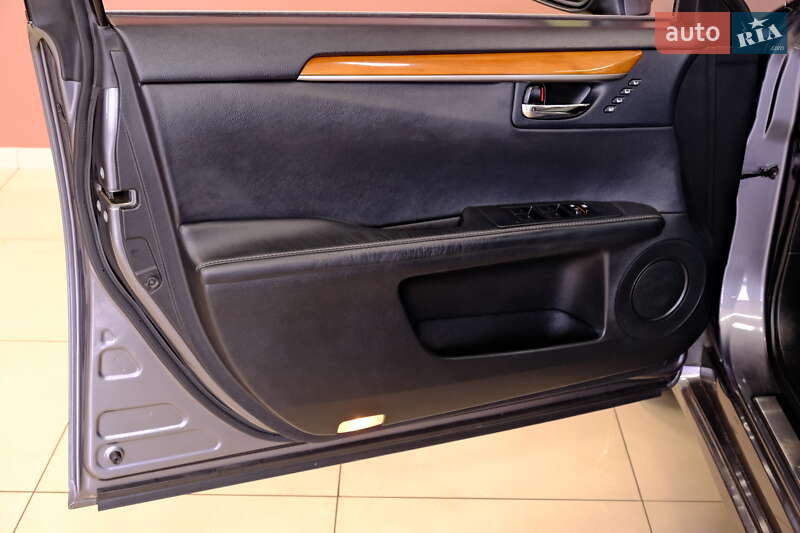 Седан Lexus ES 2014 в Одессе