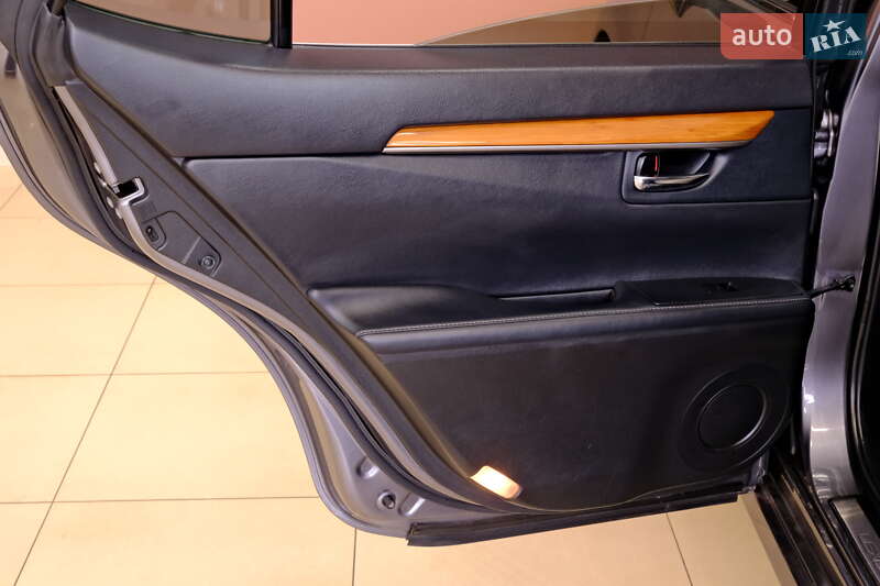 Седан Lexus ES 2014 в Одессе