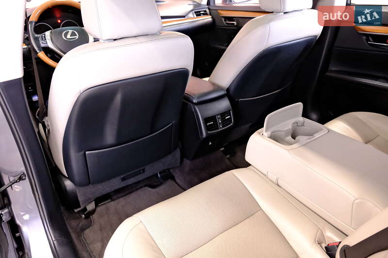 Седан Lexus ES 2014 в Одессе