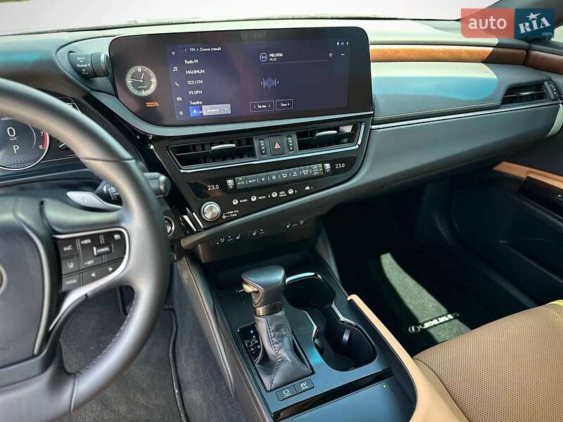 Седан Lexus ES 2024 в Киеве фото 45 Седан Lexus ES 2024 в Киеве