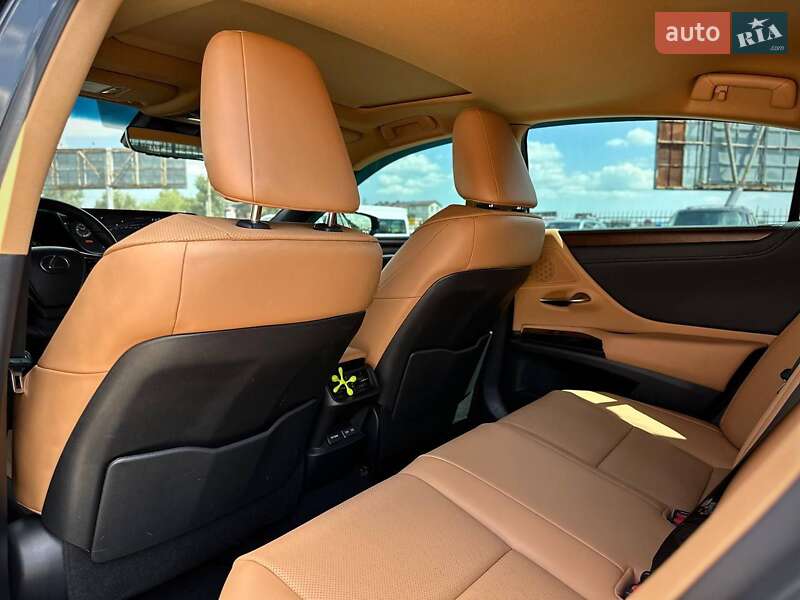 Седан Lexus ES 2024 в Киеве фото 65 Седан Lexus ES 2024 в Киеве