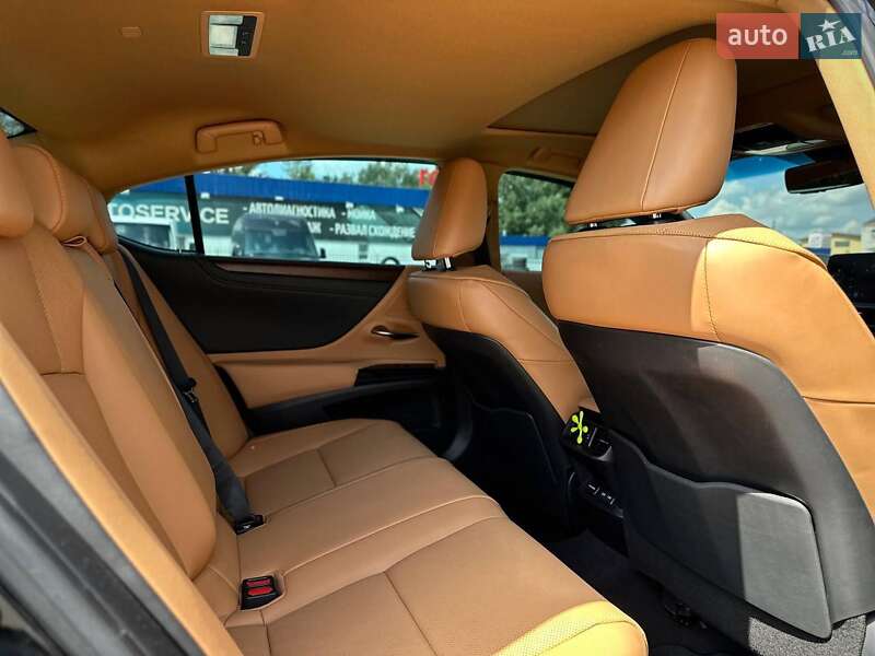 Седан Lexus ES 2024 в Киеве фото 73 Седан Lexus ES 2024 в Киеве