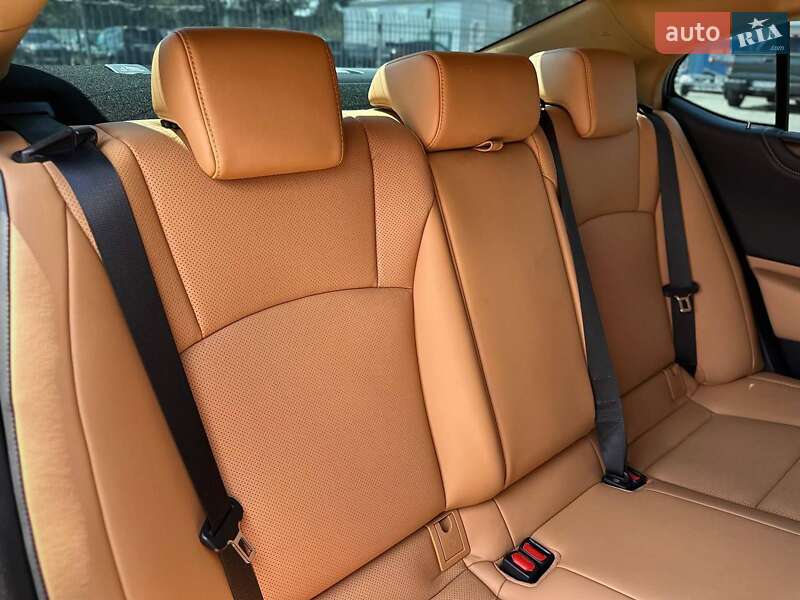 Седан Lexus ES 2024 в Киеве фото 74 Седан Lexus ES 2024 в Киеве