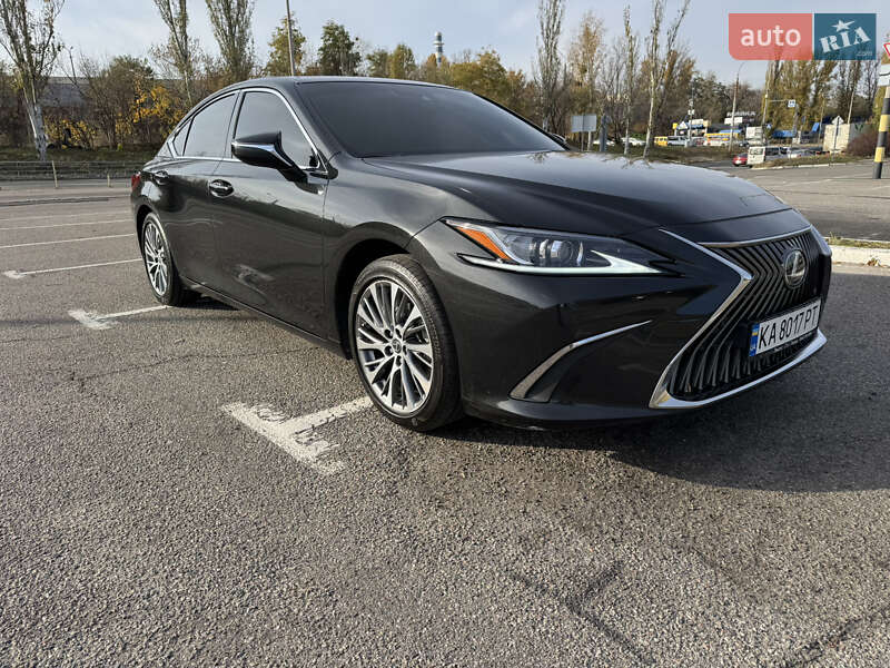 Седан Lexus ES 2021 в Киеве