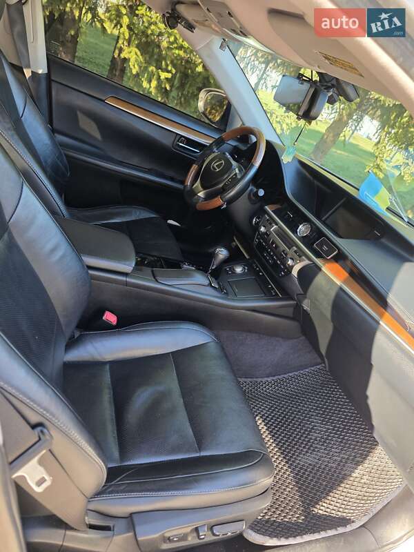 Седан Lexus ES 2014 в Бердичеве