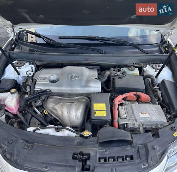 Седан Lexus ES 2013 в Житомире