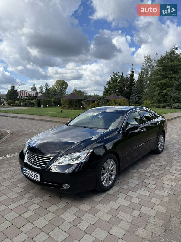 Седан Lexus ES 2008 в Сарнах
