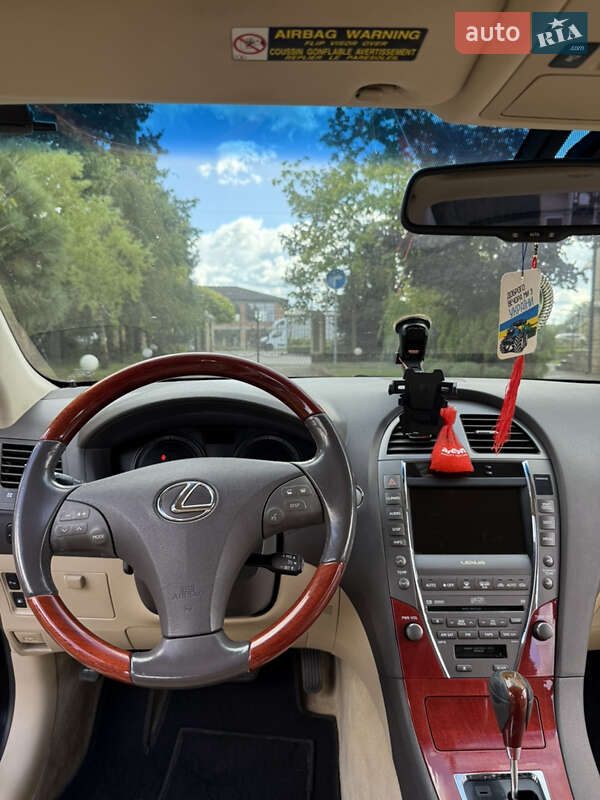 Седан Lexus ES 2008 в Сарнах