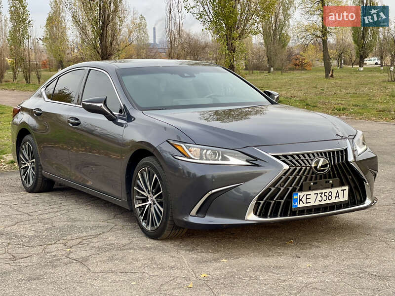 Седан Lexus ES 2022 в Каменском