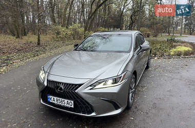 Седан Lexus ES 2022 в Киеве