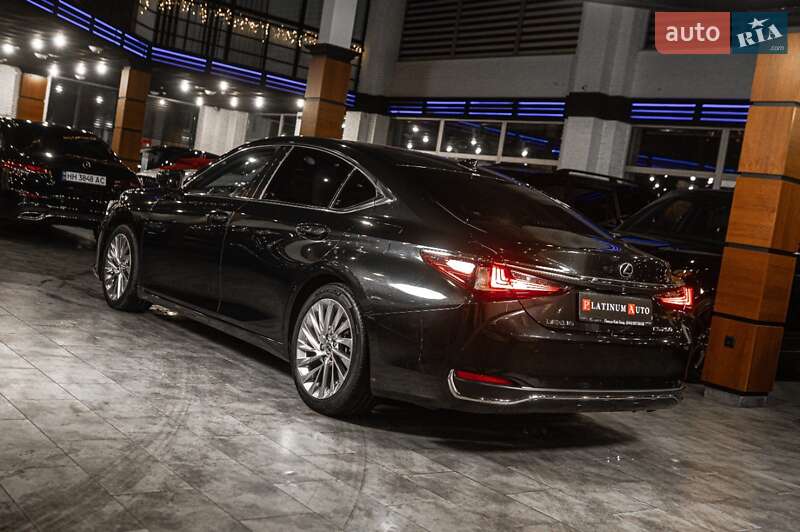 Седан Lexus ES 2019 в Одессе
