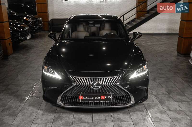 Седан Lexus ES 2019 в Одессе