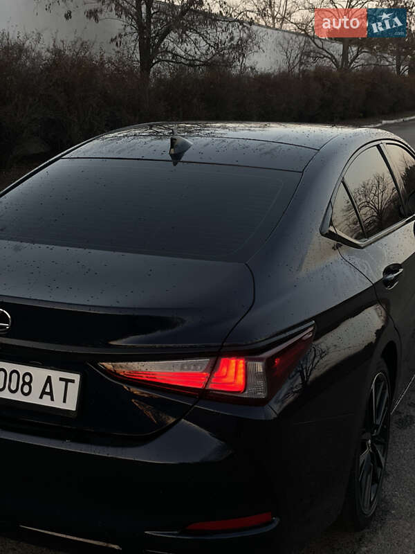 Седан Lexus ES 2021 в Днепре