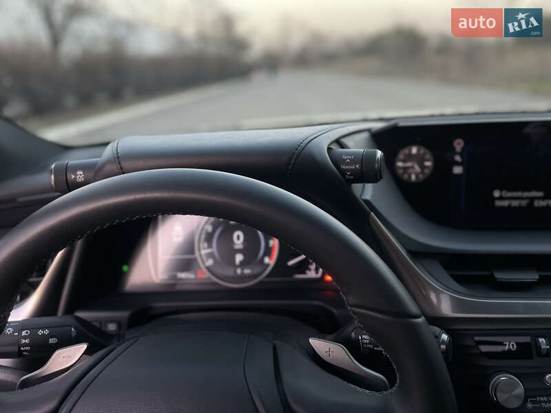Седан Lexus ES 2021 в Днепре
