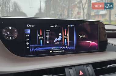 Седан Lexus ES 2018 в Ровно