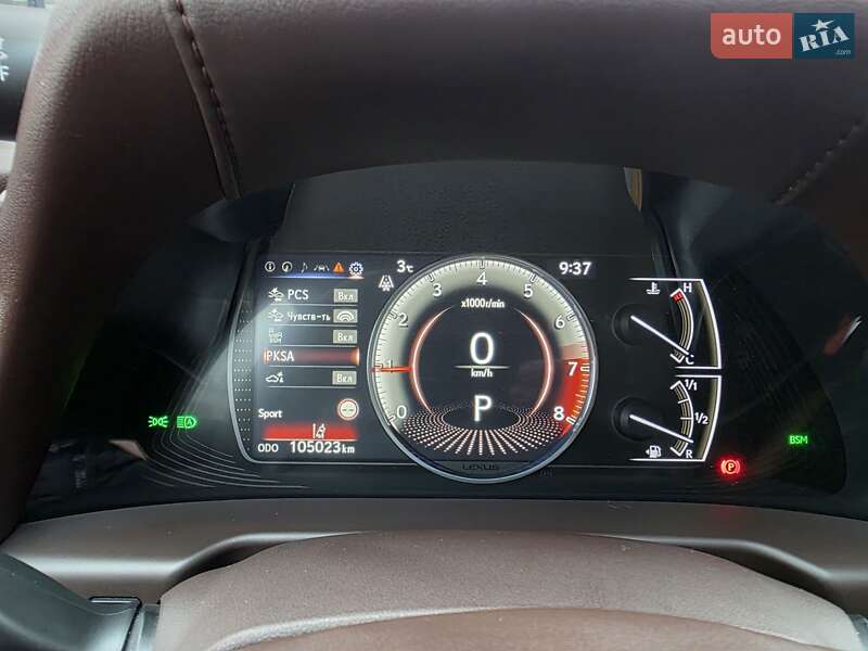 Седан Lexus ES 2018 в Рівному