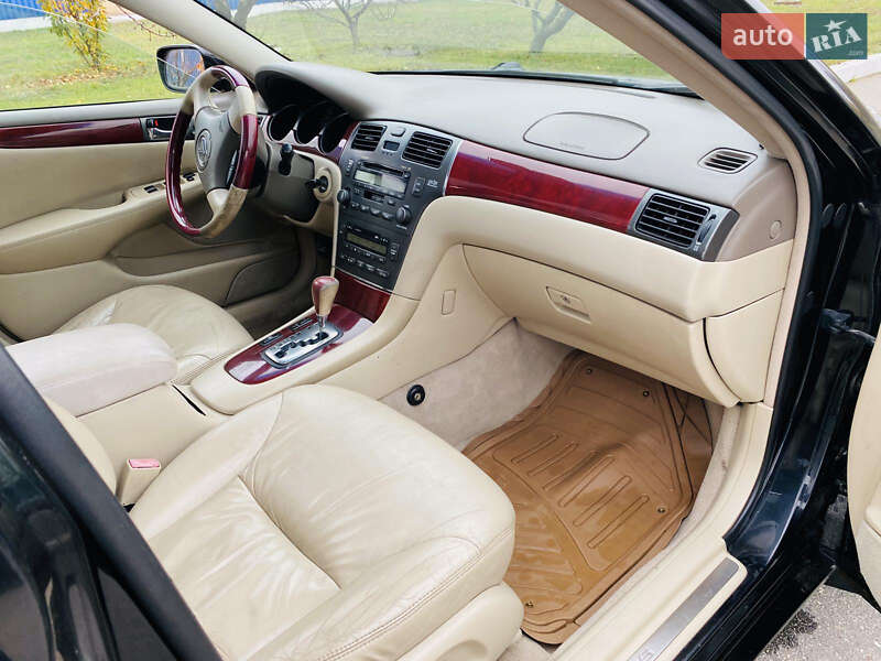 Седан Lexus ES 2003 в Харькове