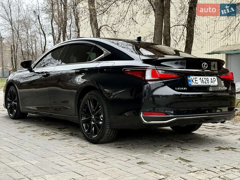Седан Lexus ES 2023 в Днепре