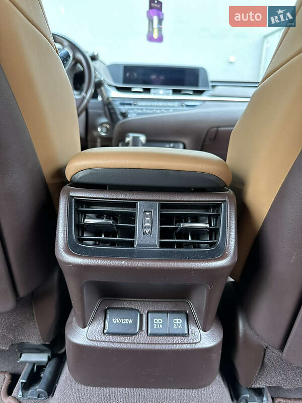 Седан Lexus ES 2018 в Луцьку фото 22 Седан Lexus ES 2018 в Луцьку