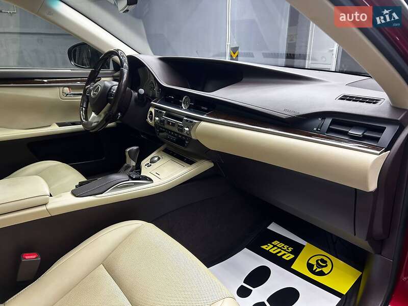 Седан Lexus ES 2015 в Чернівцях фото 18 Седан Lexus ES 2015 в Чернівцях