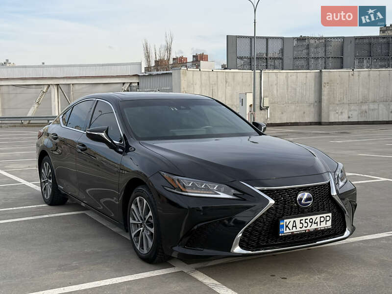 Седан Lexus ES 2022 в Киеве