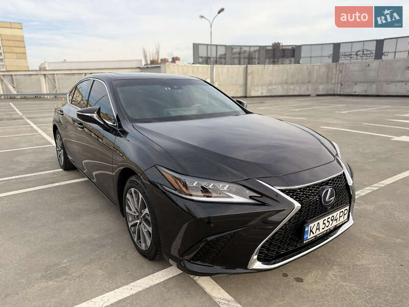 Седан Lexus ES 2022 в Киеве