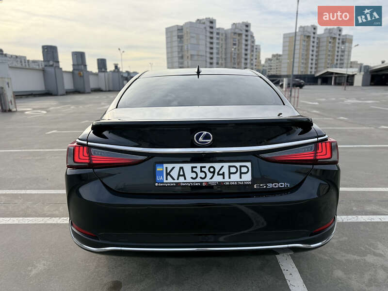 Седан Lexus ES 2022 в Киеве