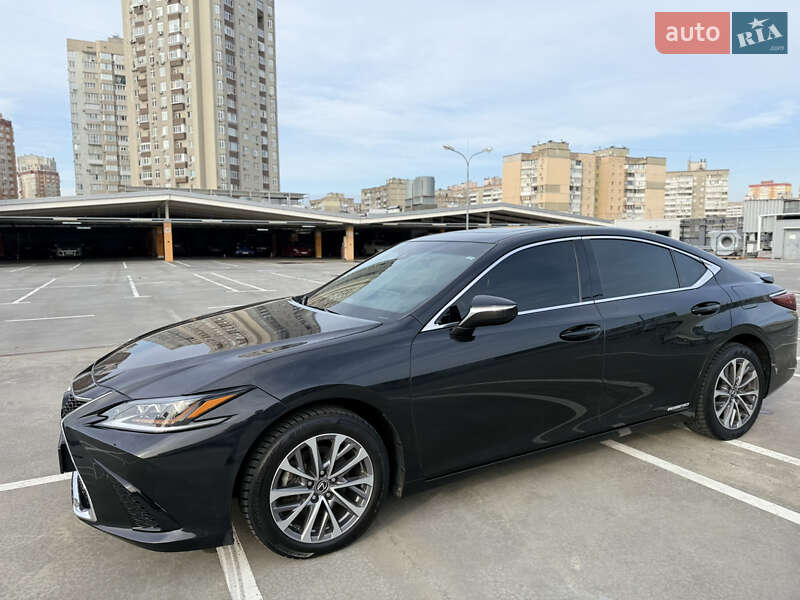 Седан Lexus ES 2022 в Киеве