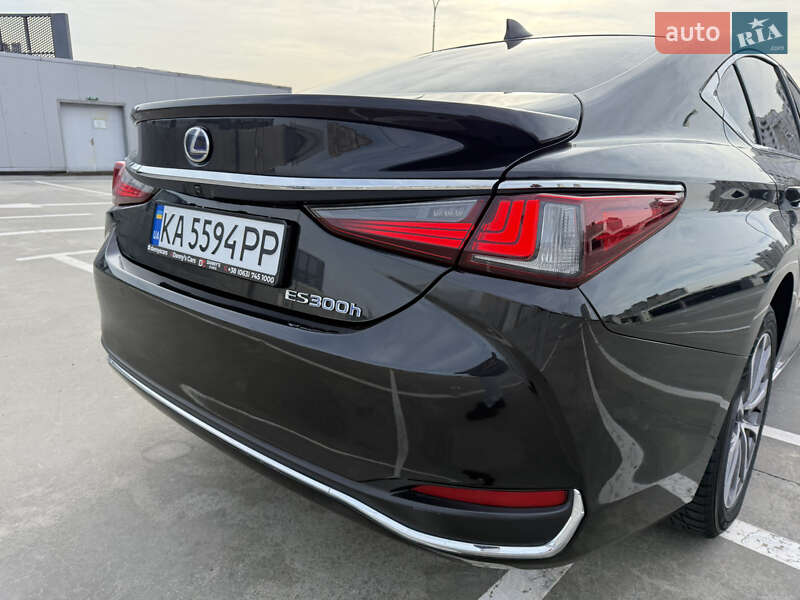 Седан Lexus ES 2022 в Киеве