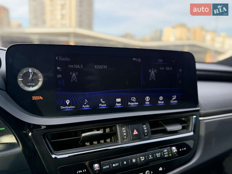 Седан Lexus ES 2022 в Киеве